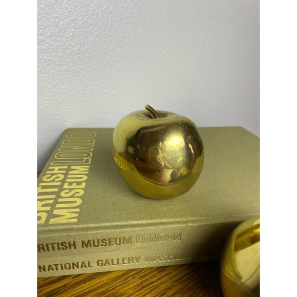 Vintage MCM Set of Two Brass Apple and Brass Pear - Picture 5 of 7